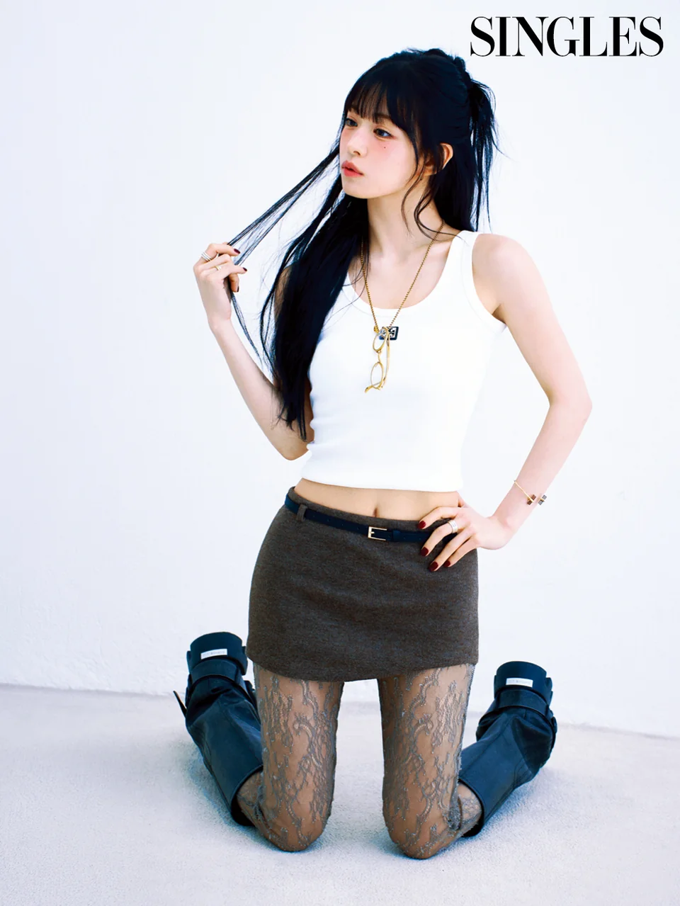 /사진=싱글즈, 프로미스나인 채영 3월호 화보 인터뷰 공개