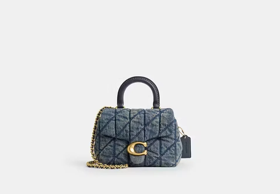 /사진=코치, 새 학기 위한 '프레피 룩' 가방 제안