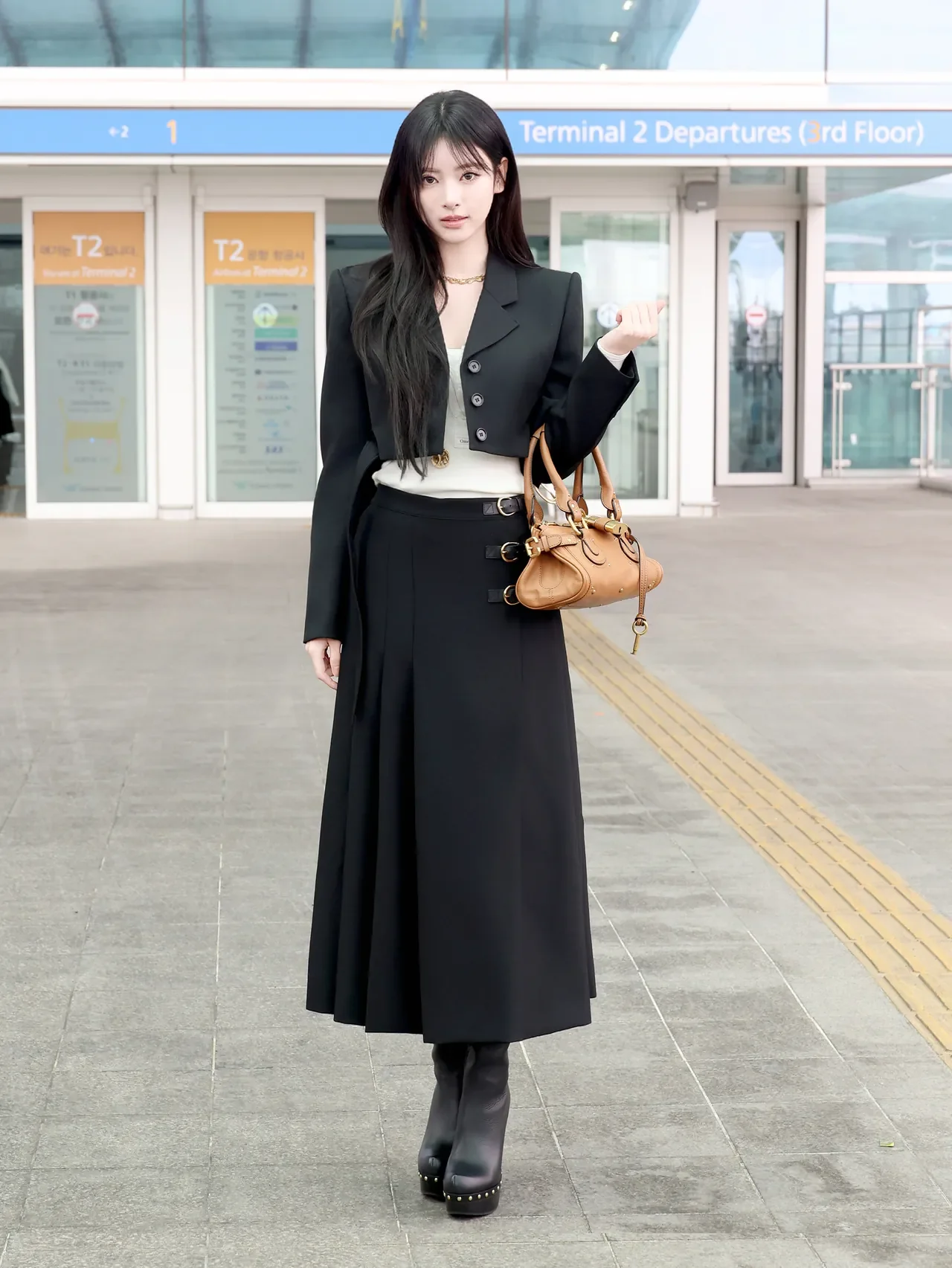 /사진=끌로에 안나, '26 윈터' 쇼 참석 파리 출국