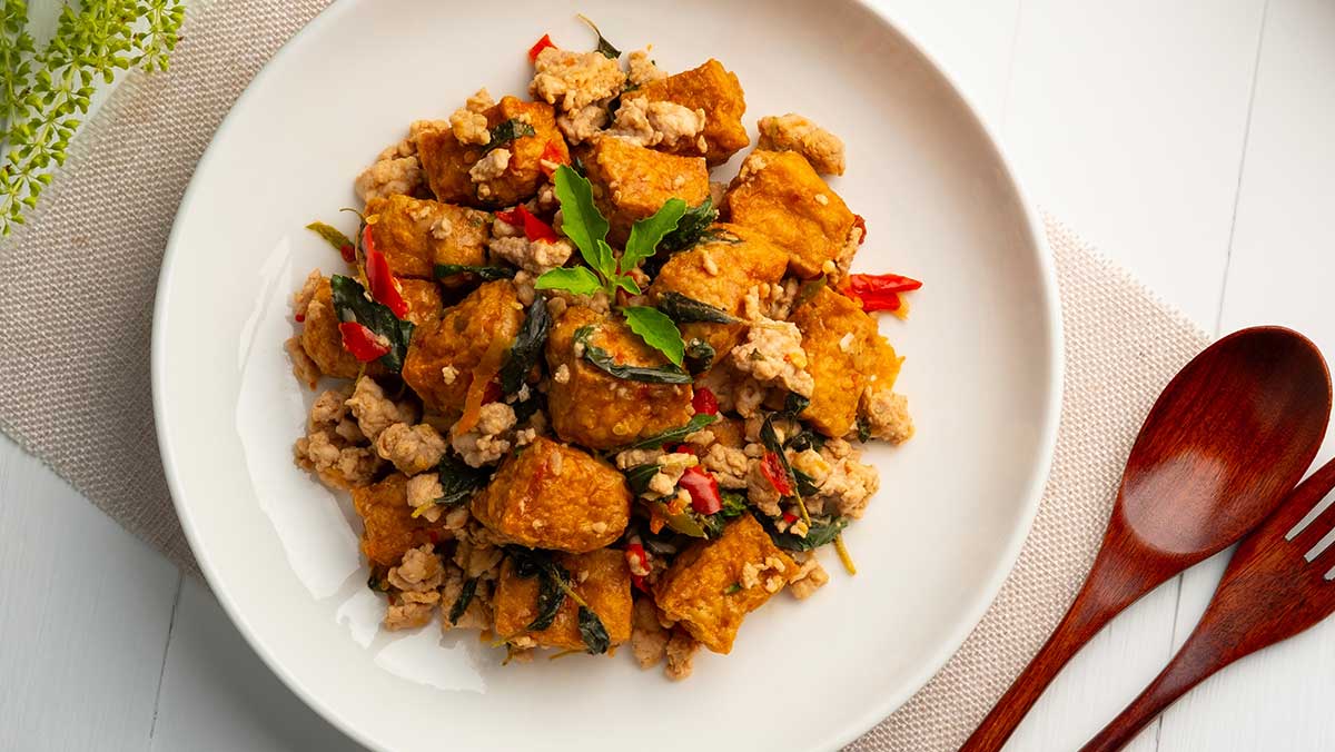 다진 돼지고기와 두부를 넣은 볶음 요리 자료 사진. / Kritchai7752-shutterstock.com