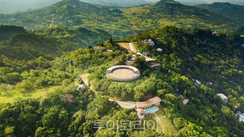 톱스 전망대(Tops Lookout) 산토니뇨 성당 (Basilica Minore del Santo Niño de Cebu) / 사진-필리핀관광부