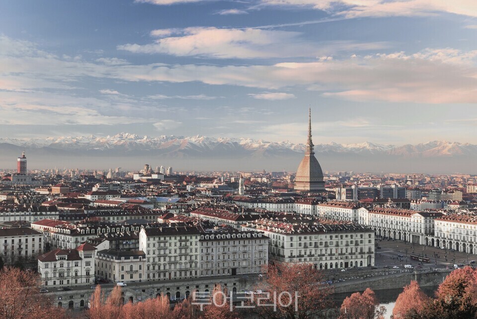 "에어프레미아 항공기 (3)" "Photo1 (1)" "에어서울 토스페이 제휴" "사진1) 에어부산 A321neoLR 항공기 이미지 (1)" "Photo_1" "진에어 B737-800" "[보도사진] 이탈리아 토리노" "[보도사진] 룩셈부르크" "[보도사진] A350" "사진1) 에어부산 A321neoLR 항공기 이미지" "Photo1"