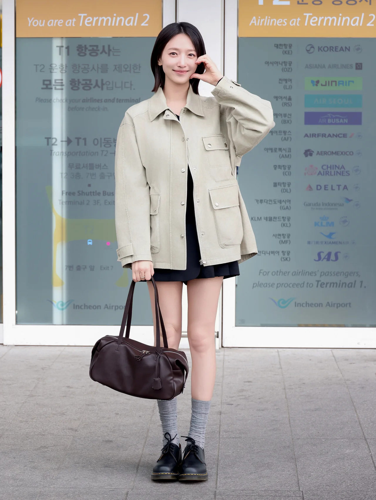 /사진=시슬리, 표예진 공항패션 속 ‘코튼 워크 점퍼’ 주목