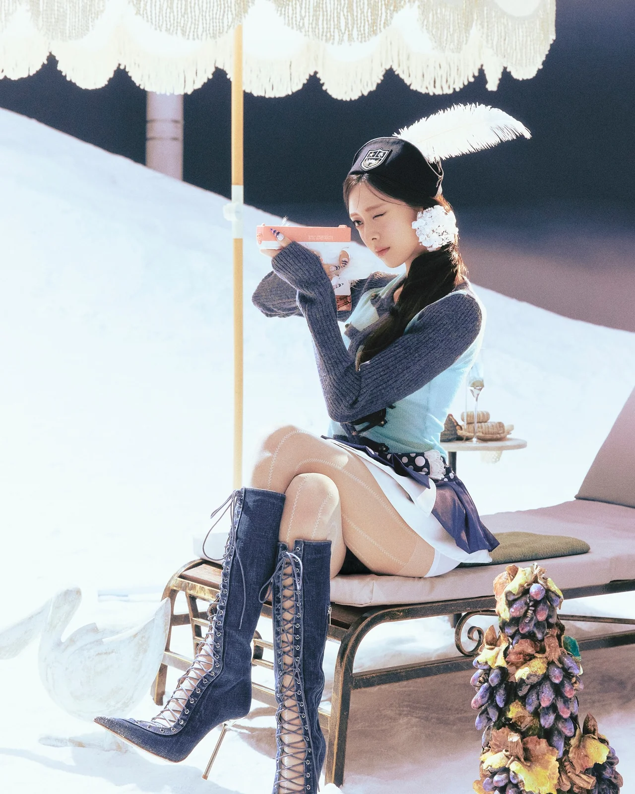 상큼함과 성숙함이 공존하는 유나만의 매력 /사진=있지 공식 SNS