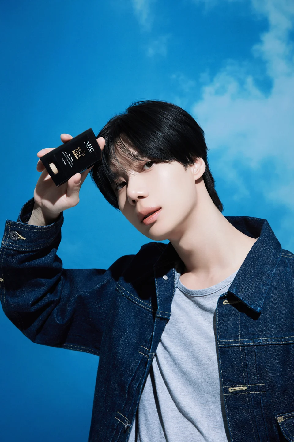 /사진=AHC, 마스터즈 선 신제품 출시… 태민 캠페인 'BLACK SUN CORE'