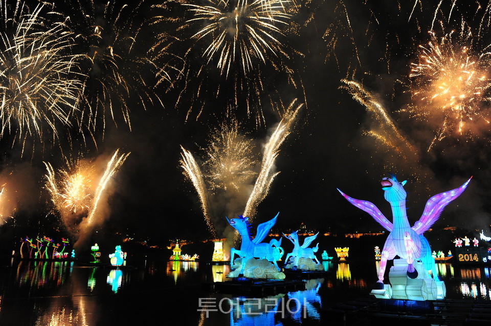 진주남강유등축제 /사진-진주시