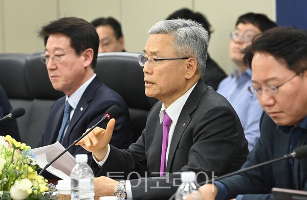 포럼에서 발언하고 있는 김동철 사장. /사진-한전