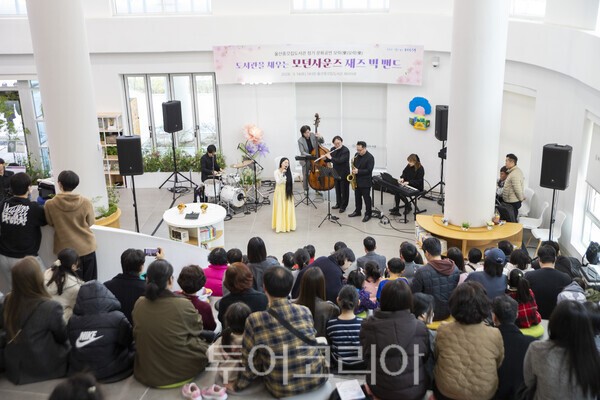 울산종갓집도서관이 기획한 정기 문화공연 '모락(樂)모락(樂)'/사진-김교환 기자