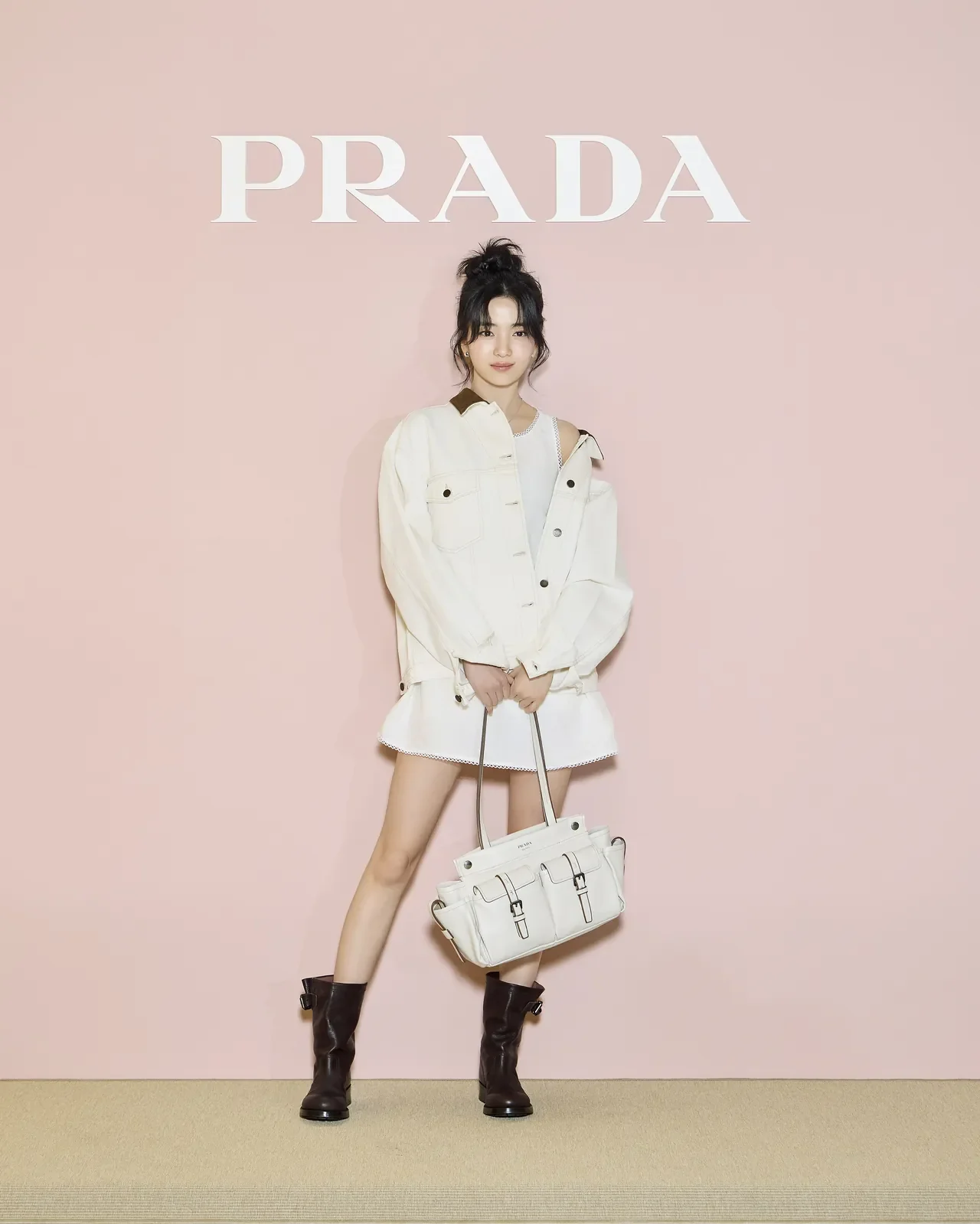 /사진=프라다 '화이트 썬' 팝업, 셀럽들의 화이트 스타일 열전