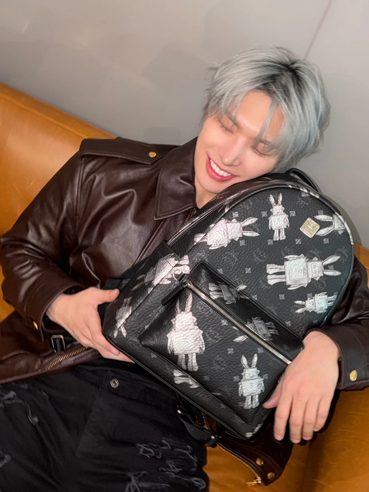 /사진=MCM, 에이티즈 민기 공항패션으로 스트리트 트렌드 제시