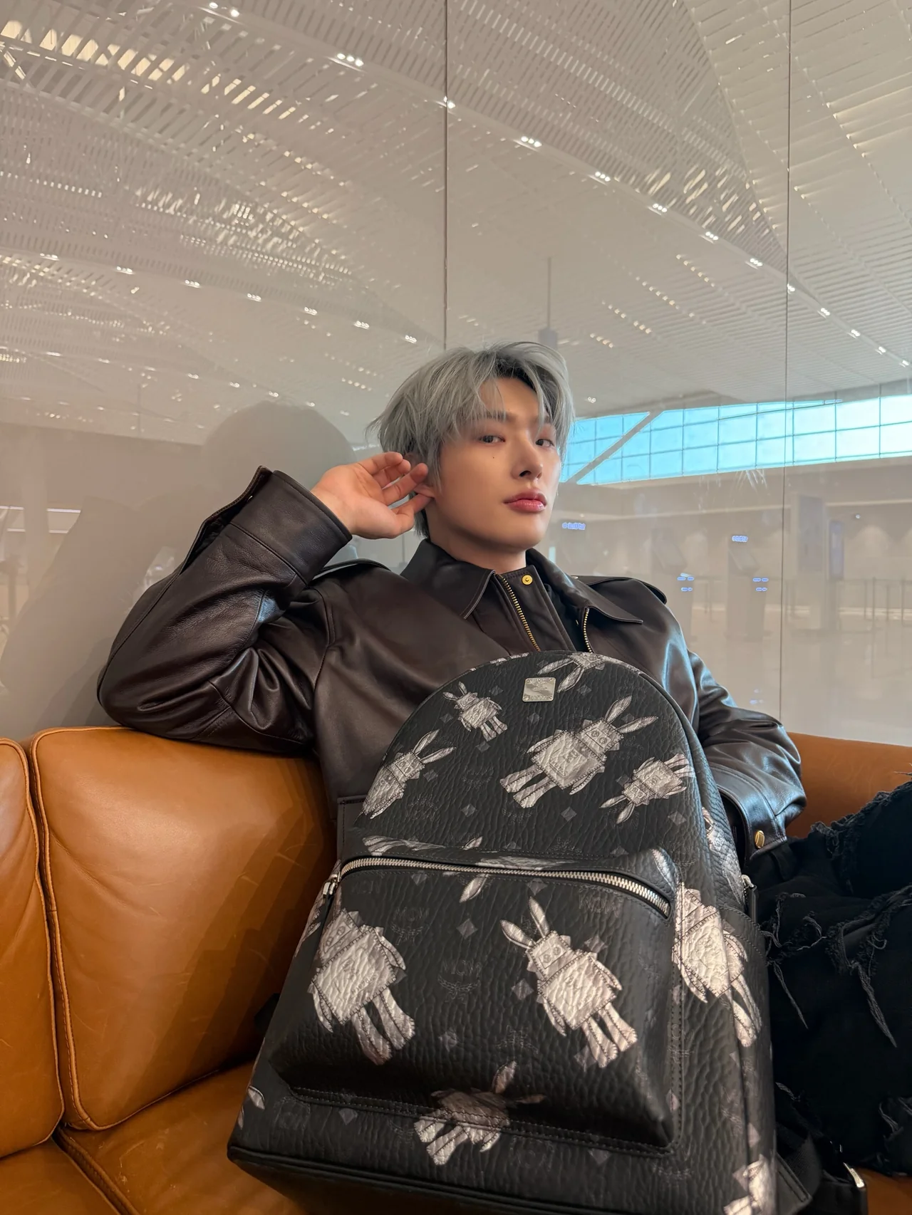 /사진=MCM, 에이티즈 민기 공항패션으로 스트리트 트렌드 제시