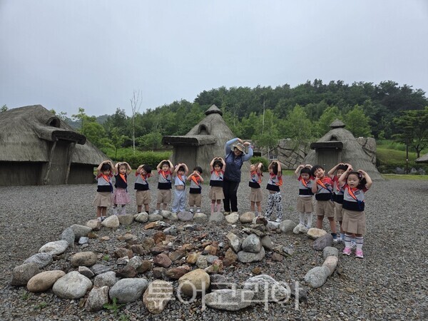 오이도 선사 및 생태 체험 프로그램 운영 현장/사진=시흥시