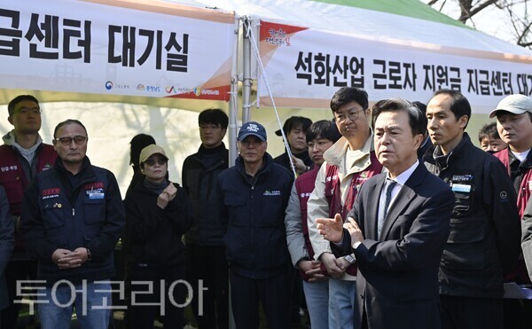 ▲충남도가 글로벌 공급 과잉에 중동 위기사태까지 덮치며 위기가 더욱 심화되고 있는 서산 대산석유화학단지의 돌파구 모색을 위해 정부의 지원과 병행해 道 차원의 대책을 중점적으로 추진한다. /사진-충남도