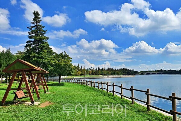 일산호수공원 전경/투어코리아뉴스 김경남 기자
