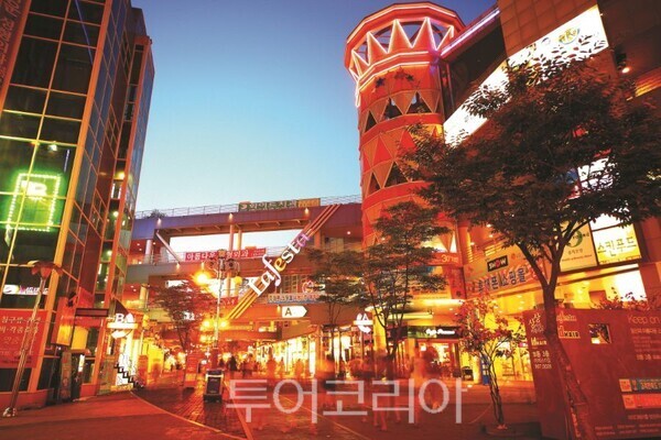 라페스타 야경/투어코리아뉴스 김경남 기자