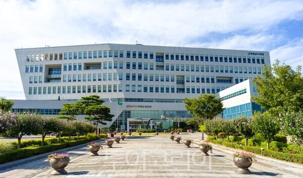 ▲충청남도교육청 청사 전경. /사진-충남교육청