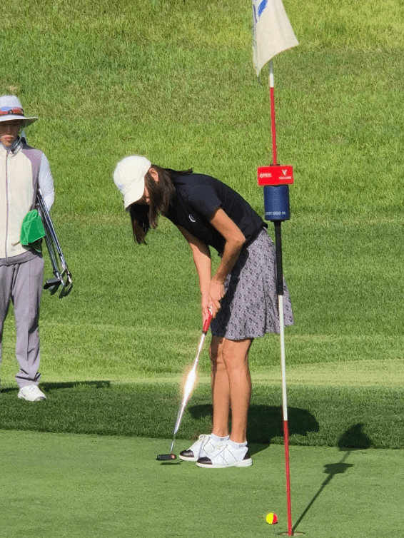박영선이 골프를 치고 있다. / 박영선 인스타그램