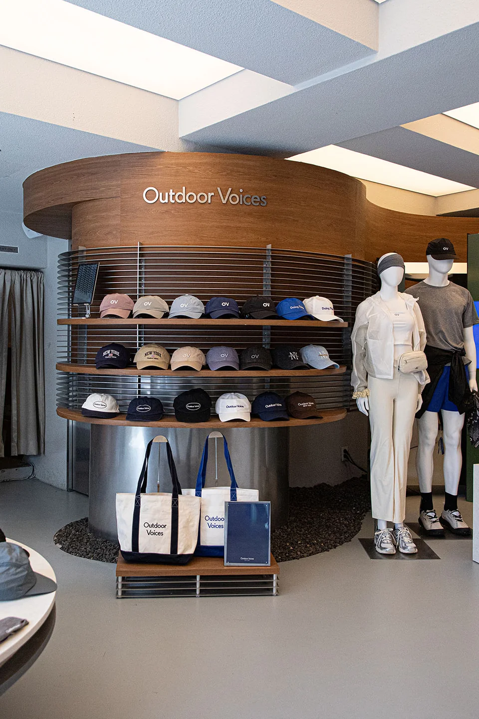 /사진=아웃도어 보이스, 서울 팝업으로 애슬레저 시장 공략