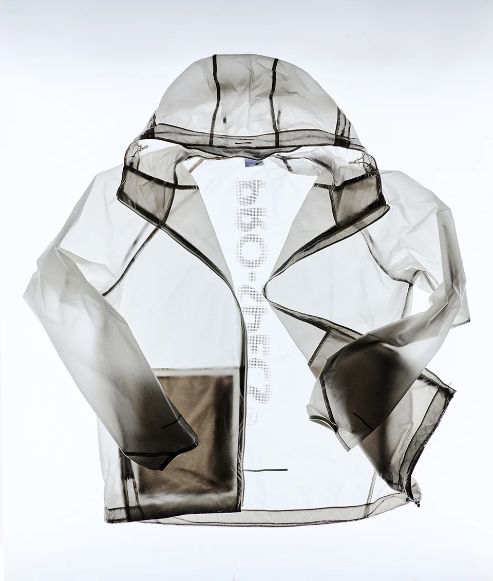 /사진=프로-스펙스, 초경량 바람막이 2종으로 봄 야외활동 공략