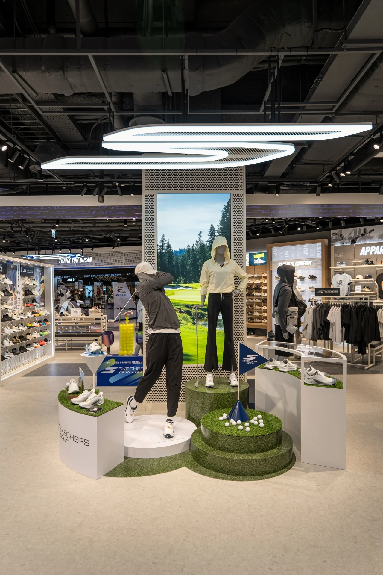 /사진=스케쳐스 코리아, 국내 1호 ‘월드 오브 스포츠’ 개점