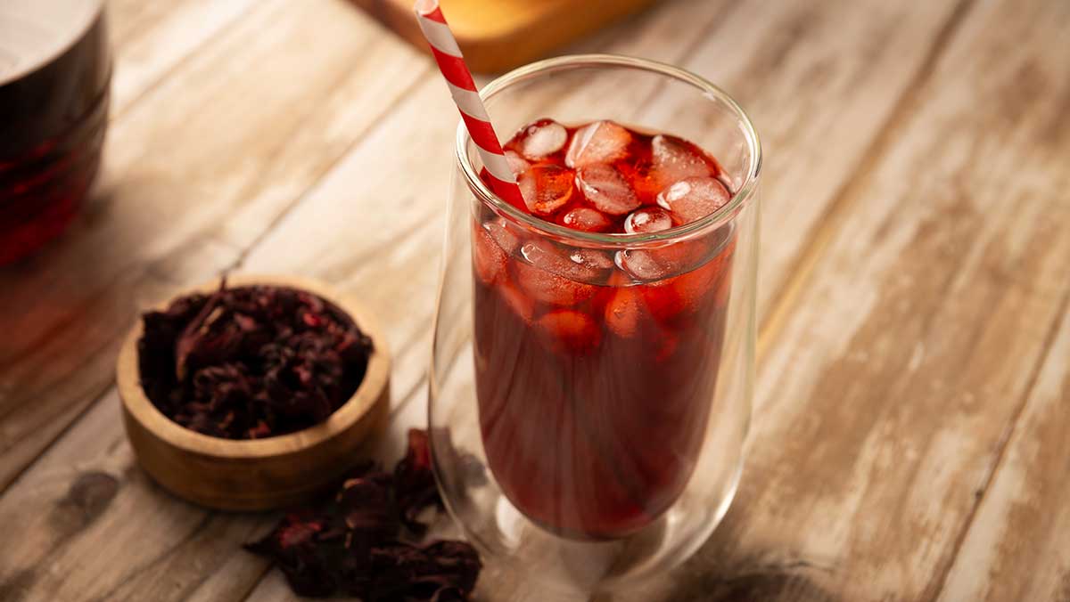 히비스커스 차 자료 사진. / Sergio Hayashi-shutterstock.com