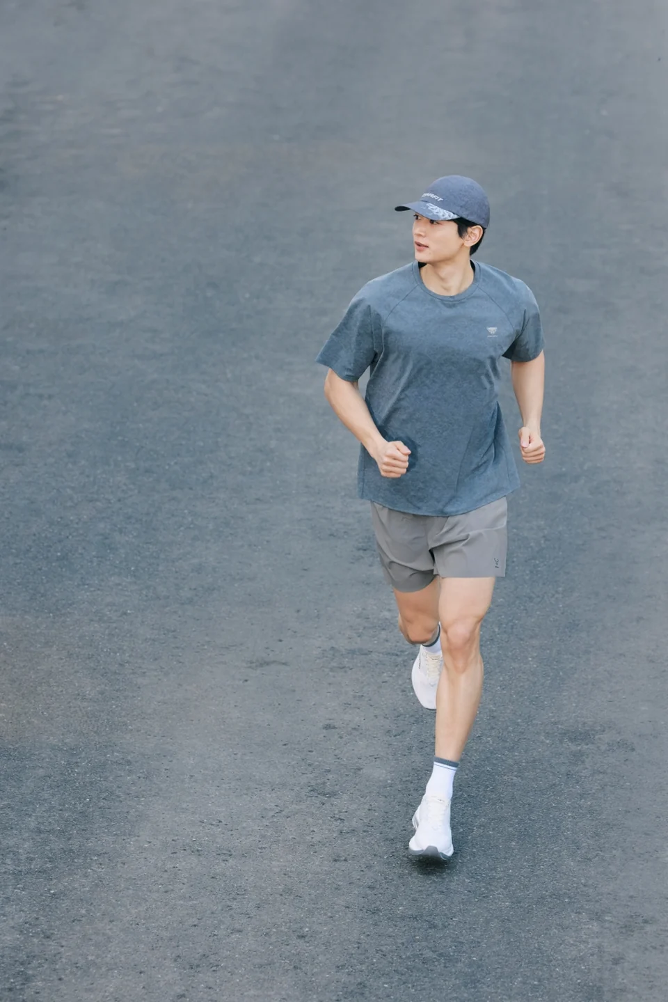 /사진=다이나핏, 26SS 화보 공개하며 봄 러닝코어룩 제안