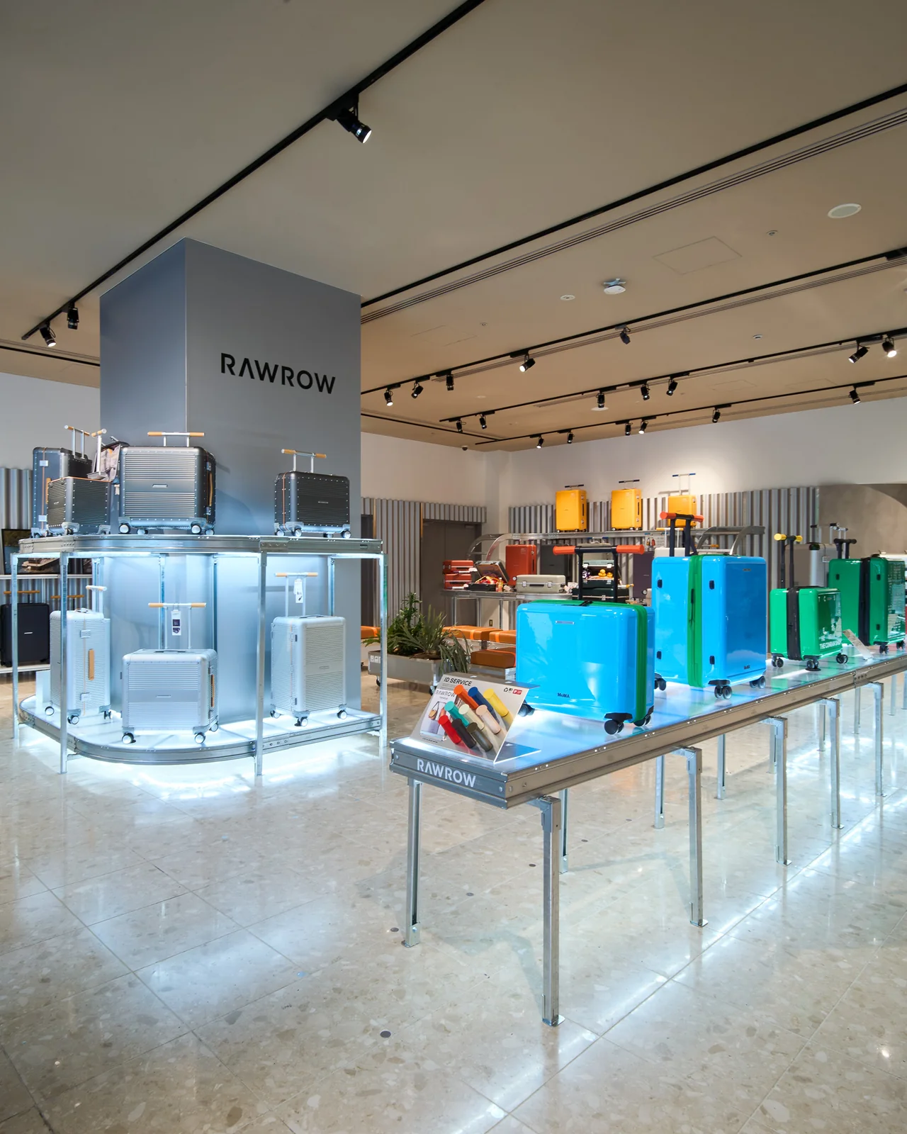 /사진=로우로우, 도쿄 롯폰기 첫 팝업 'R TRUNK SHOW' 개설