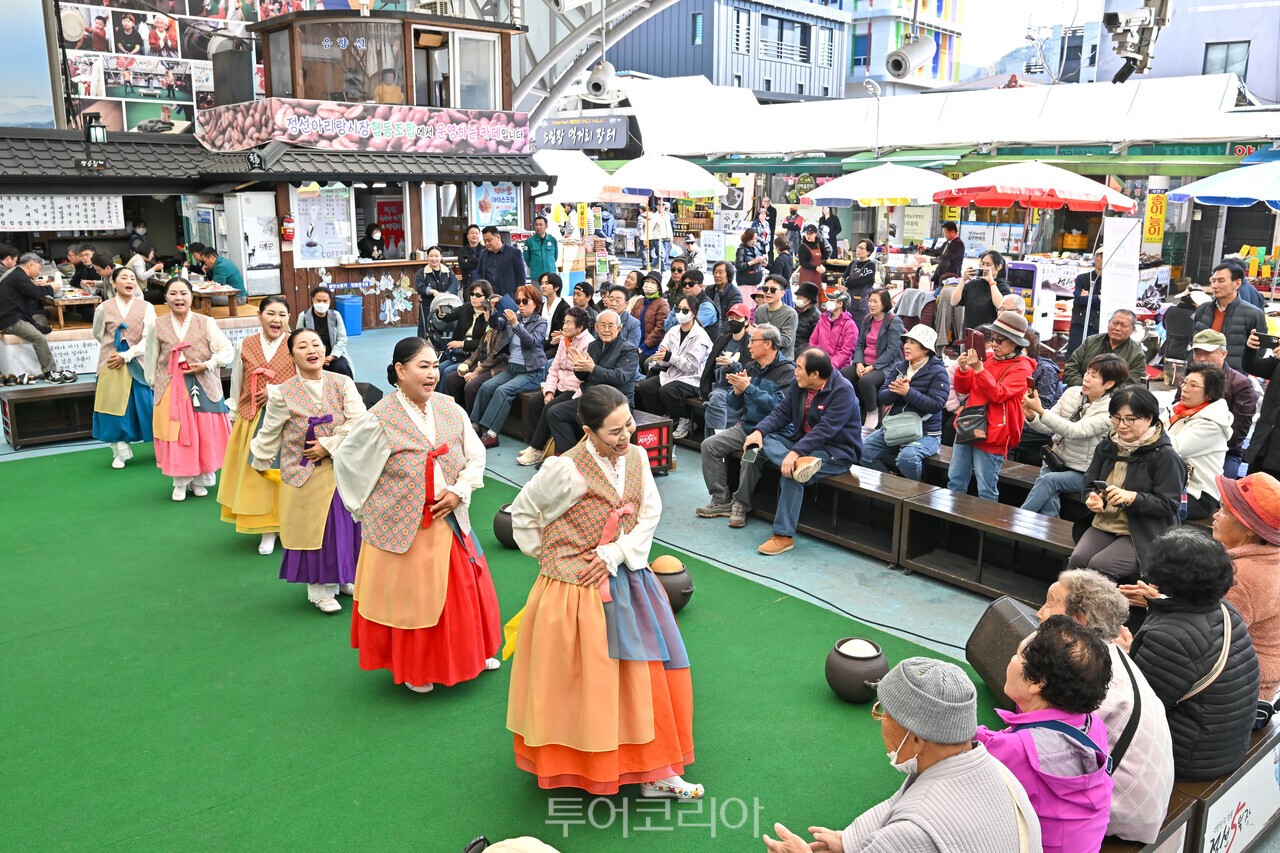 정선 5일장 문화공연 / 사진-정선군
