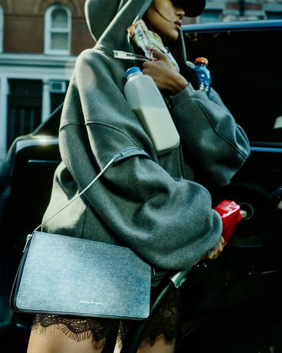 /사진=알렉산더 왕, 새로운 아이콘 '사이렌 백' 출시