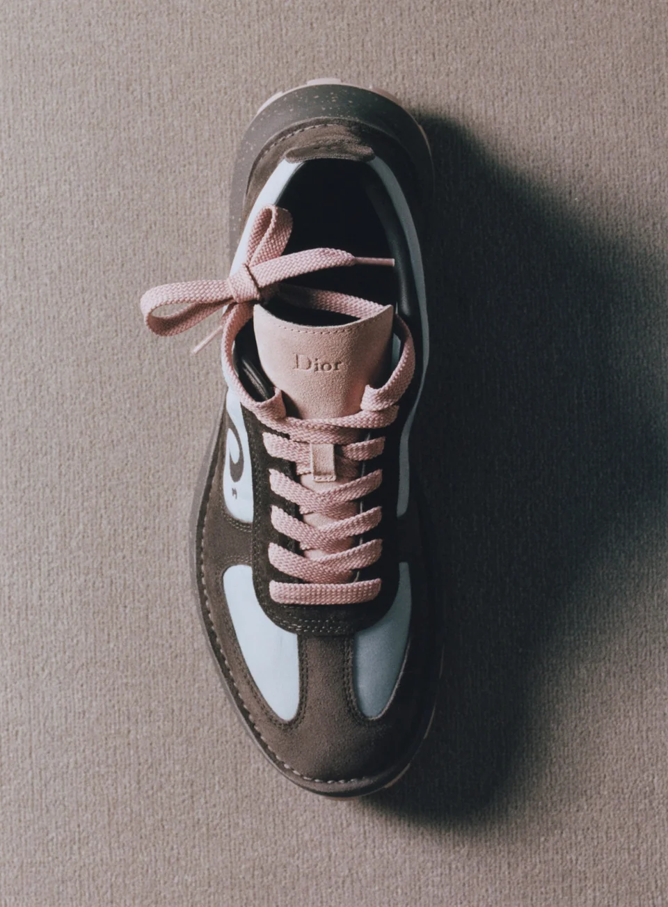 /사진=디올, 꾸뛰르와 스포츠 조화 ‘Dior Squash’ 스니커즈 공개