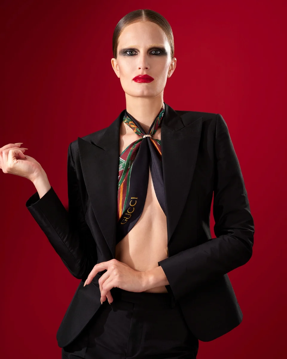 /사진=구찌, '아트 오브 실크' 새 챕터 공개… 뎀나 디렉터 스카프 재해석