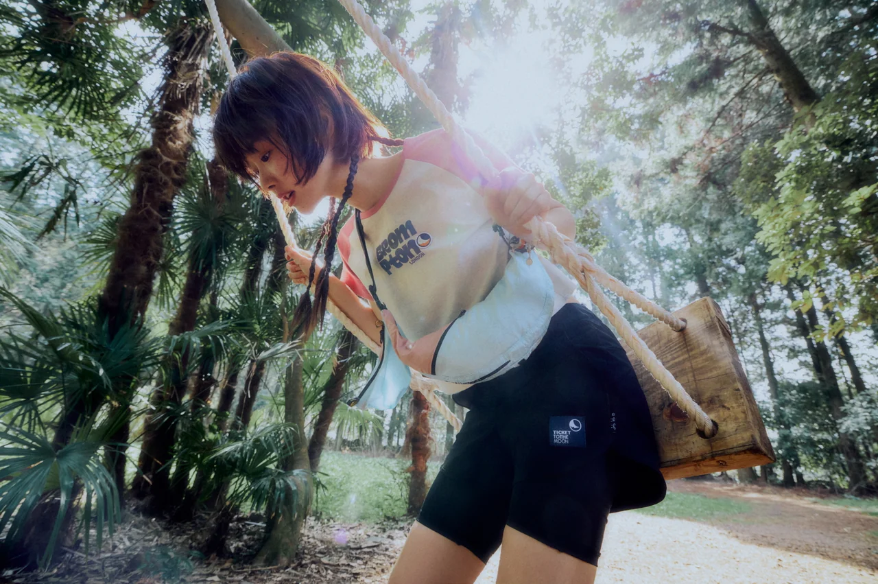 /사진=브롬톤 런던, 티켓투더문 협업 초경량 패커블 컬렉션 출시