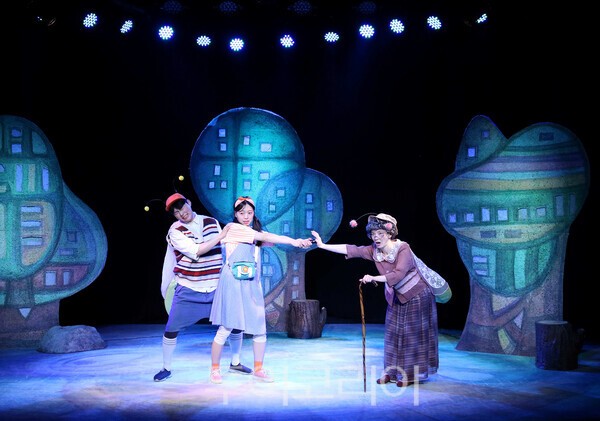 환경뮤지컬_반딧불이의 모험 공연사진