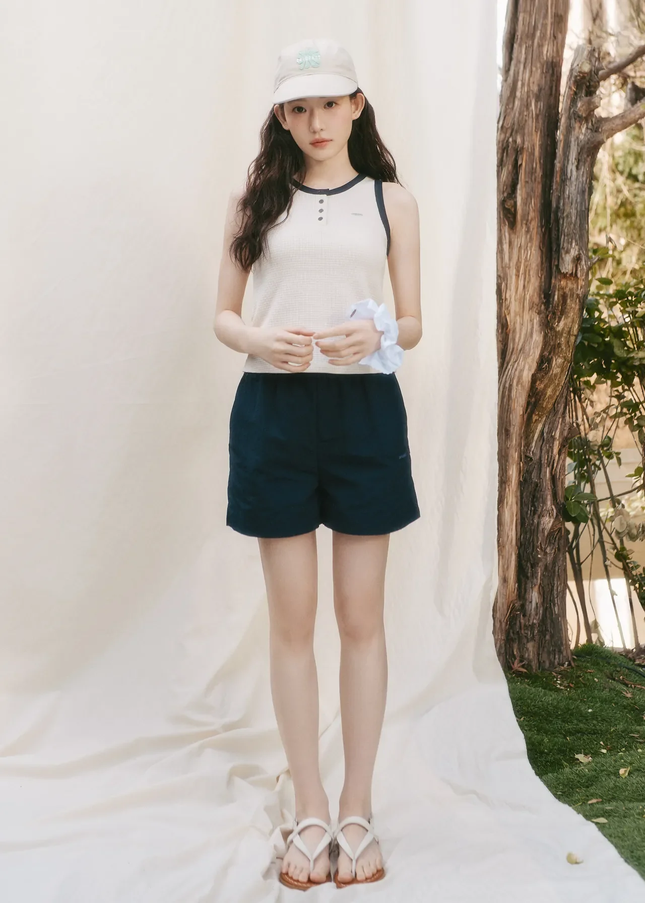 /사진=커버낫, 최윤지와 ‘The Light of Summer’ 캠페인 공개