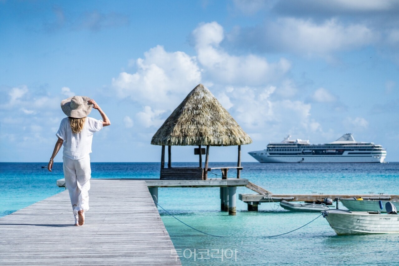 랑기로나(Rangiroa) Kia Ora Resort© Suzanne Stauffer/사진-PONANT-Tim Mckenna
