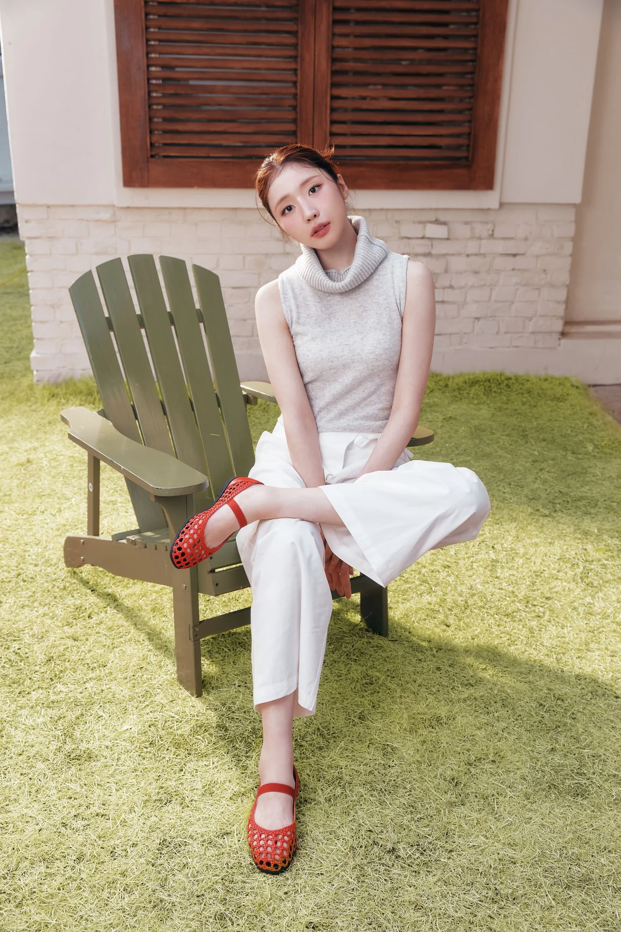 /사진=락포트, 성해은과 2026 썸머 샌들 화보 공개