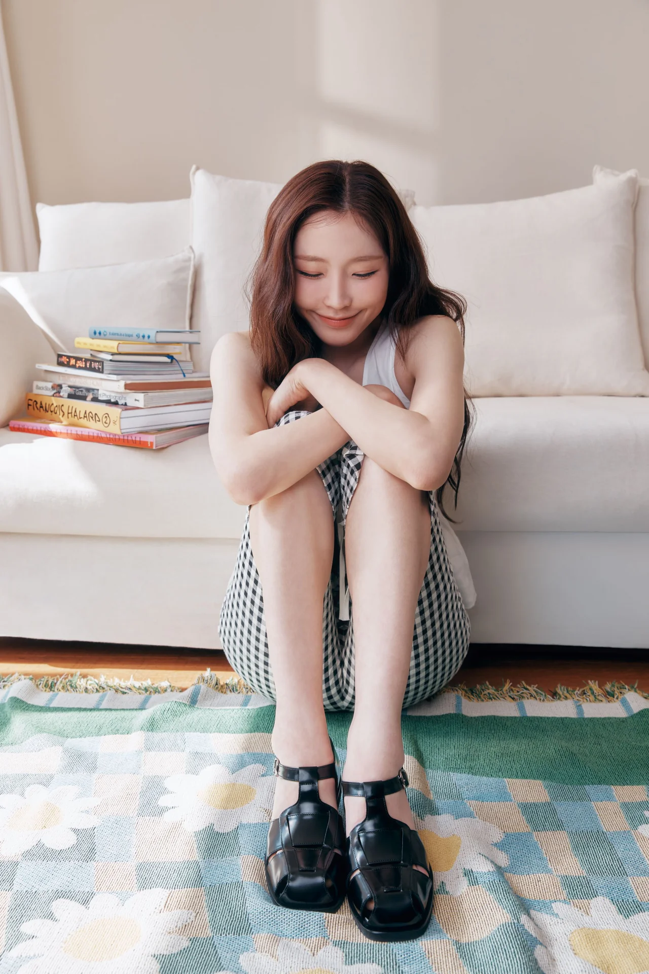 /사진=락포트, 성해은과 2026 썸머 샌들 화보 공개