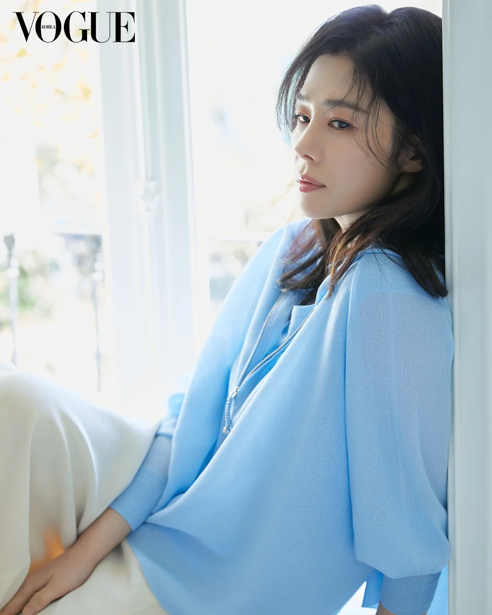 /사진=아이잗바바, 배우 김현주와 보그 화보 공개… 현대적 우아함 강조