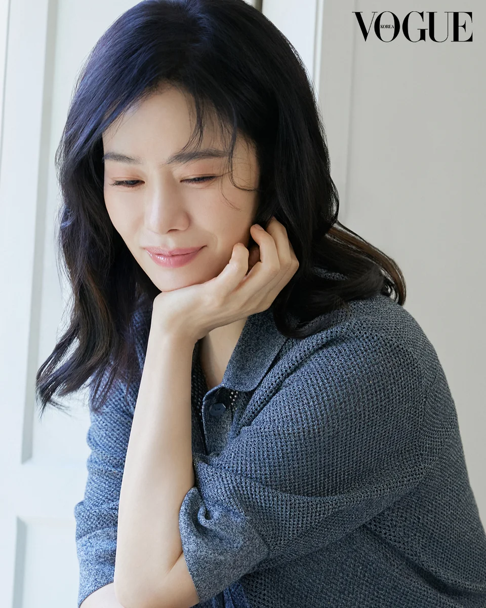 /사진=아이잗바바, 배우 김현주와 보그 화보 공개… 현대적 우아함 강조