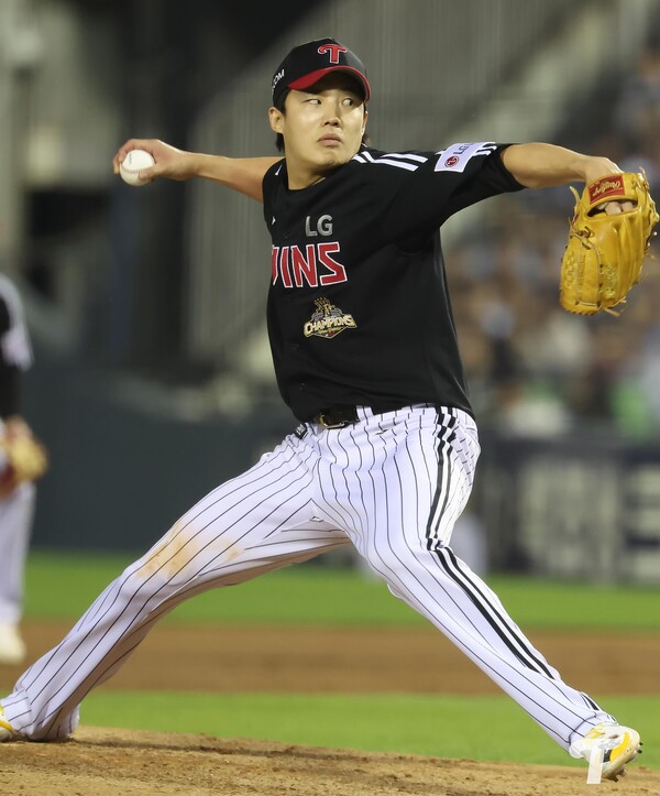 시즌 첫 승을 거둔 임찬규(사진=LG)