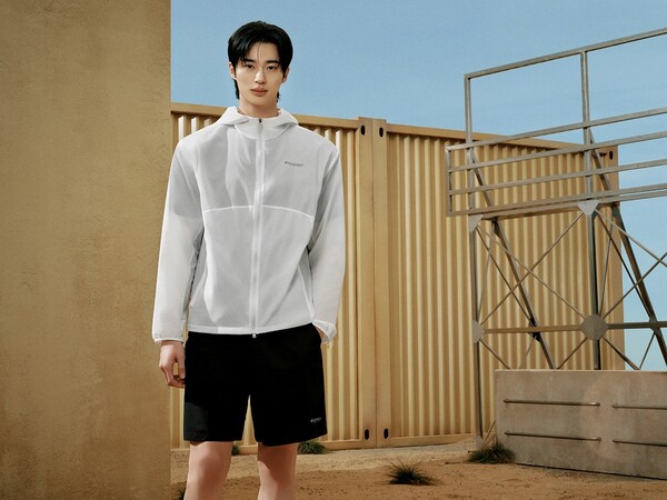 변우석과 함께한 가볍고 시원한 여름 캠페인 비주얼 화보(사진=디스커버리 익스페디션 제공)