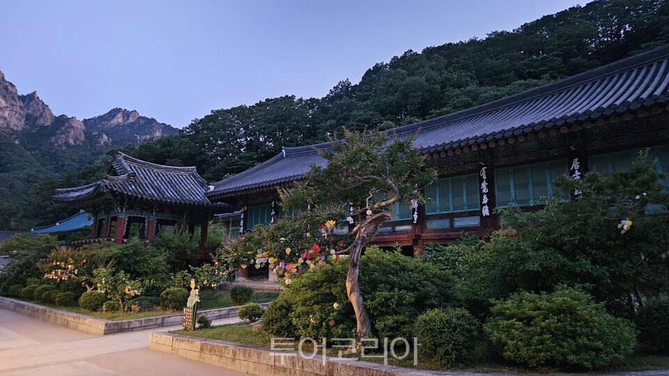 무산스님이 입적한 대한불교조계종 제3교구 본사 설악산 신흥사 ⓒ 투어코리아