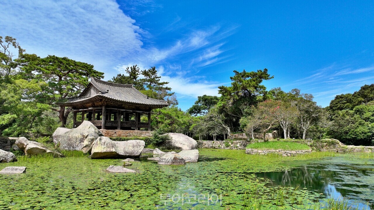 완도 청산도 전경 보길 세연정 전경 /사진-완도군