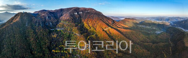 사진 / 적상산 전경_투어코리아 유지훈 기자