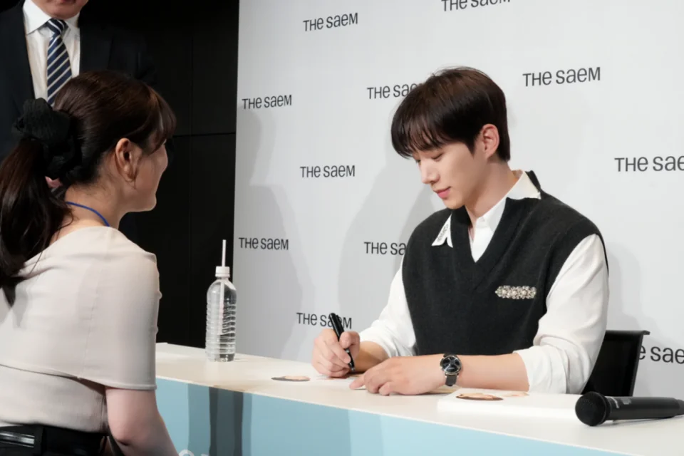 /사진=더샘, 이준호 일본 팬 사인회 성료… 현지 고객과 소통 강화