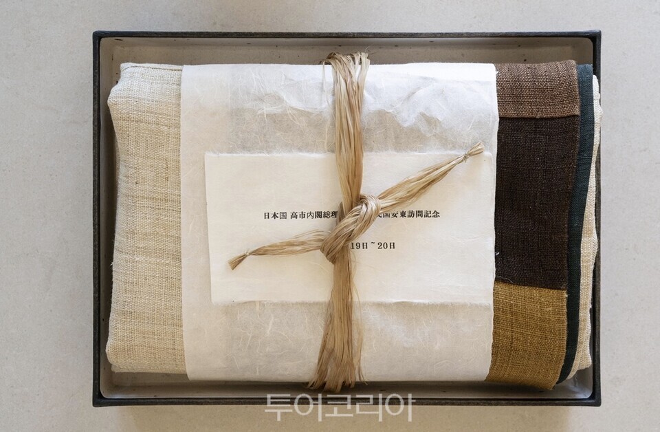 삼베 중에서도 으뜸으로 손꼽히는 천 년 역사의 안동포.