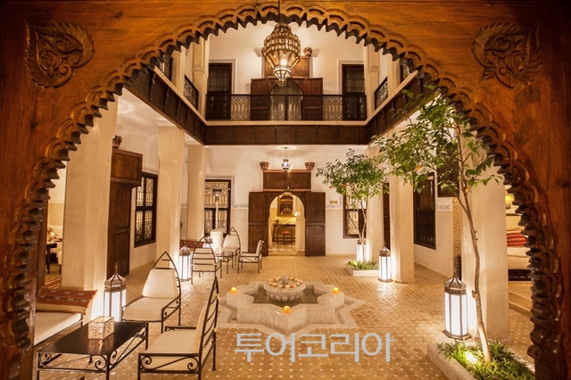  모로코 마라케시의 리야드 레 클로스 데 아트