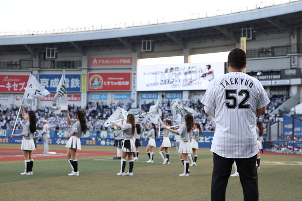2010년 지바 롯데 일본시리즈 우승의 주역 김태균 KBSN 스포츠 해설위원이 14년 만에 일본 야구장을 다시 밟았다(사진=티케이오시비)