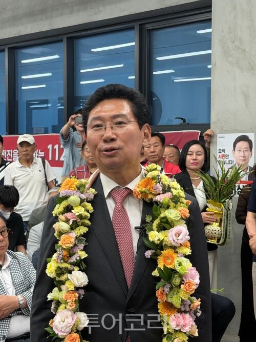 용인특례시장에 당선된 이상일 후보/투어코리아뉴스 정명달 기자