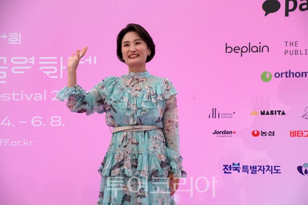 사진 / 개막식 사회를 맡은 방송인 박경림_투어코리아 유지훈 기자